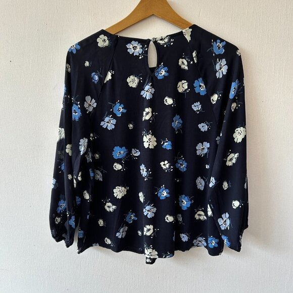 Ann Taylor Blouse Womens Medium Petite Blue Floral NWT Long Sleeve Keyhole Neck - Picture 8 of 8